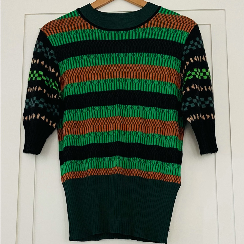 Scotch&Soda top. Size XL. It’s in a good condition. Beautiful mix colors.